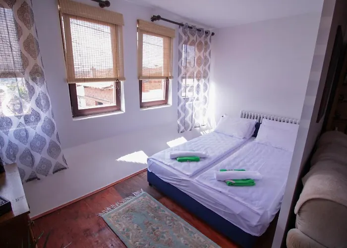 Jamakovic - Free Garage Parking